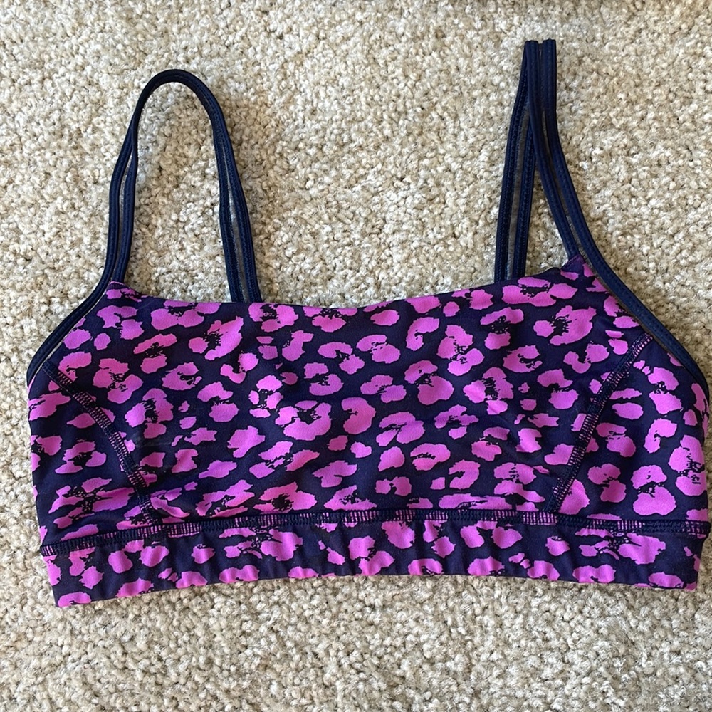 Lululemon sports bra size 8